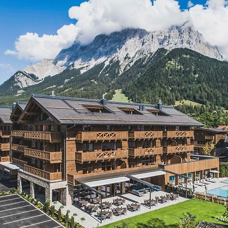 Bergresort Zugspitze Ehrwald By Alps Resorts Exteriör bild